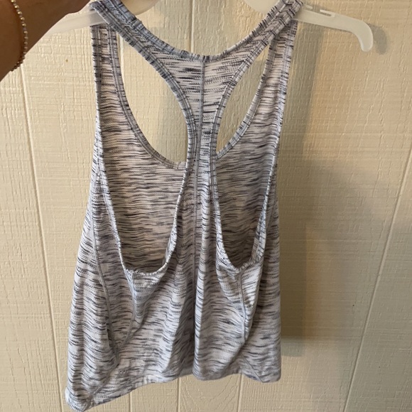 Lulu lemon tank top, gray and white, size 2 - Picture 2 of 2